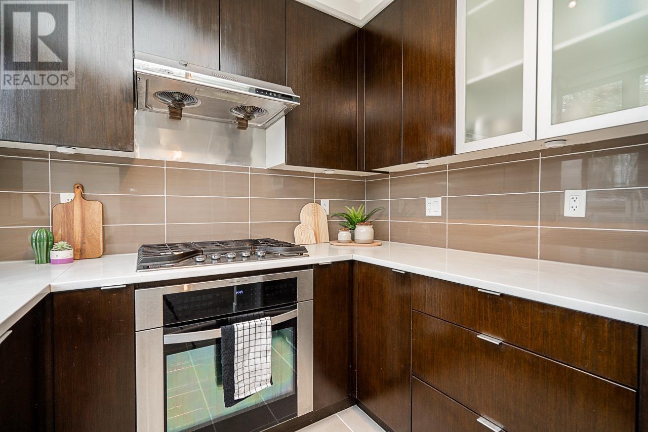 Photo 14 of 7064 Walker Avenue, Burnaby BC
