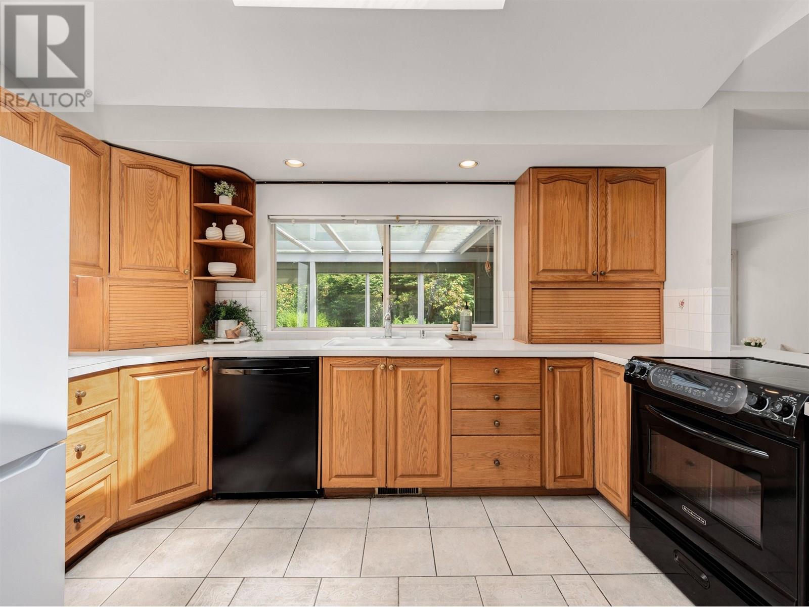 Photo 26 of 668 Westhyde Place, North Vancouver BC