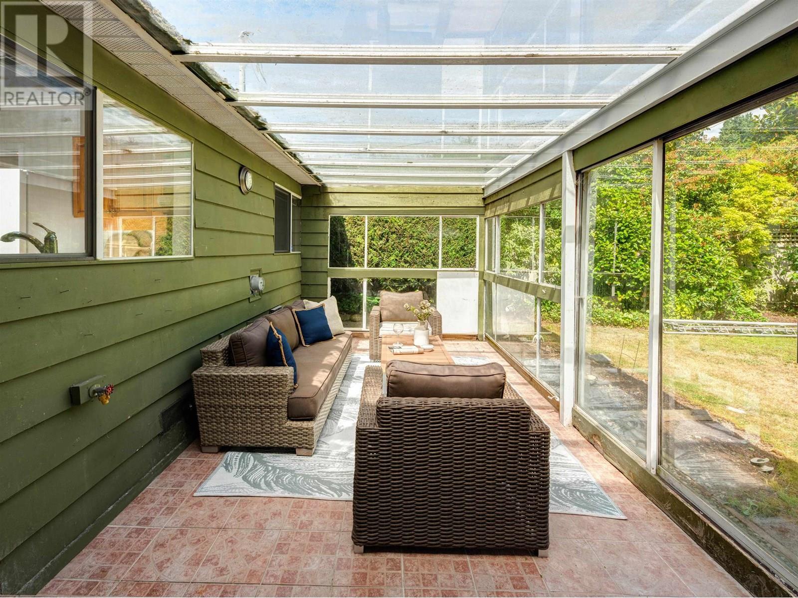 Photo 3 of 668 Westhyde Place, North Vancouver BC