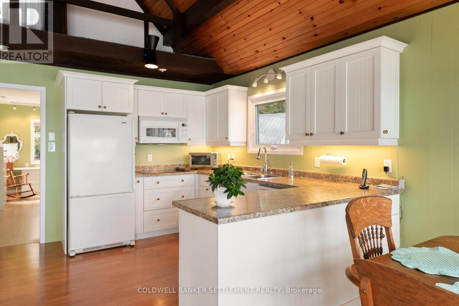 Photo 34 of 300 302 Isobel Lane, Tay Valley ON