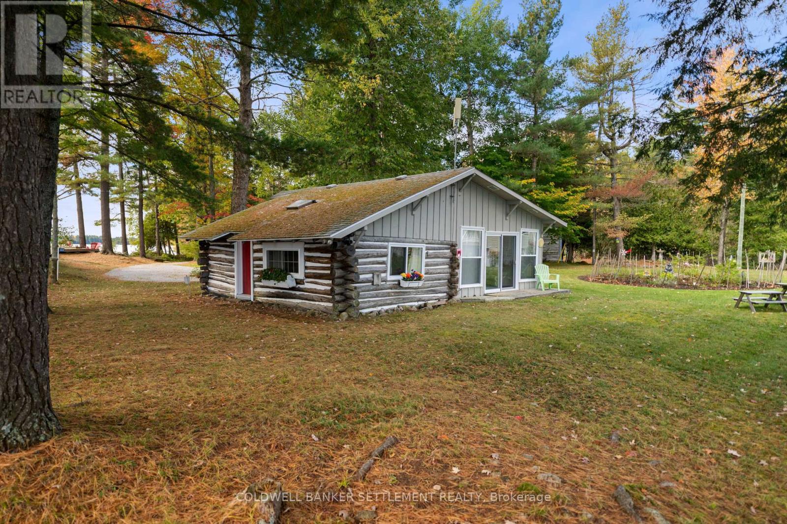 Photo 38 of 300 302 Isobel Lane, Tay Valley ON