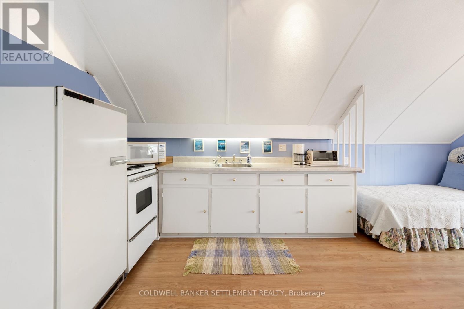 Photo 20 of 300 302 Isobel Lane, Tay Valley ON