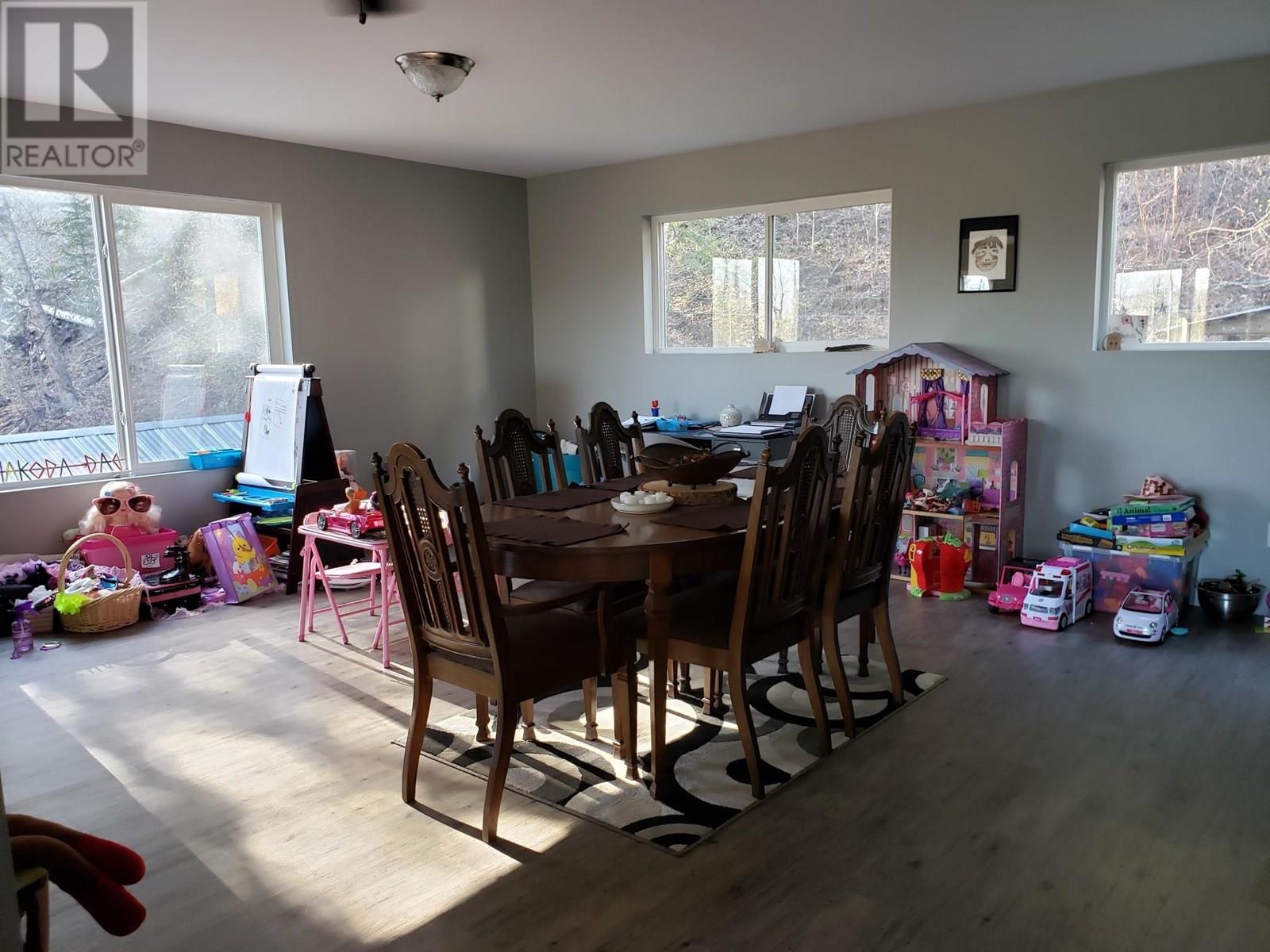 7589 JULSRUD ROAD, Lone Butte