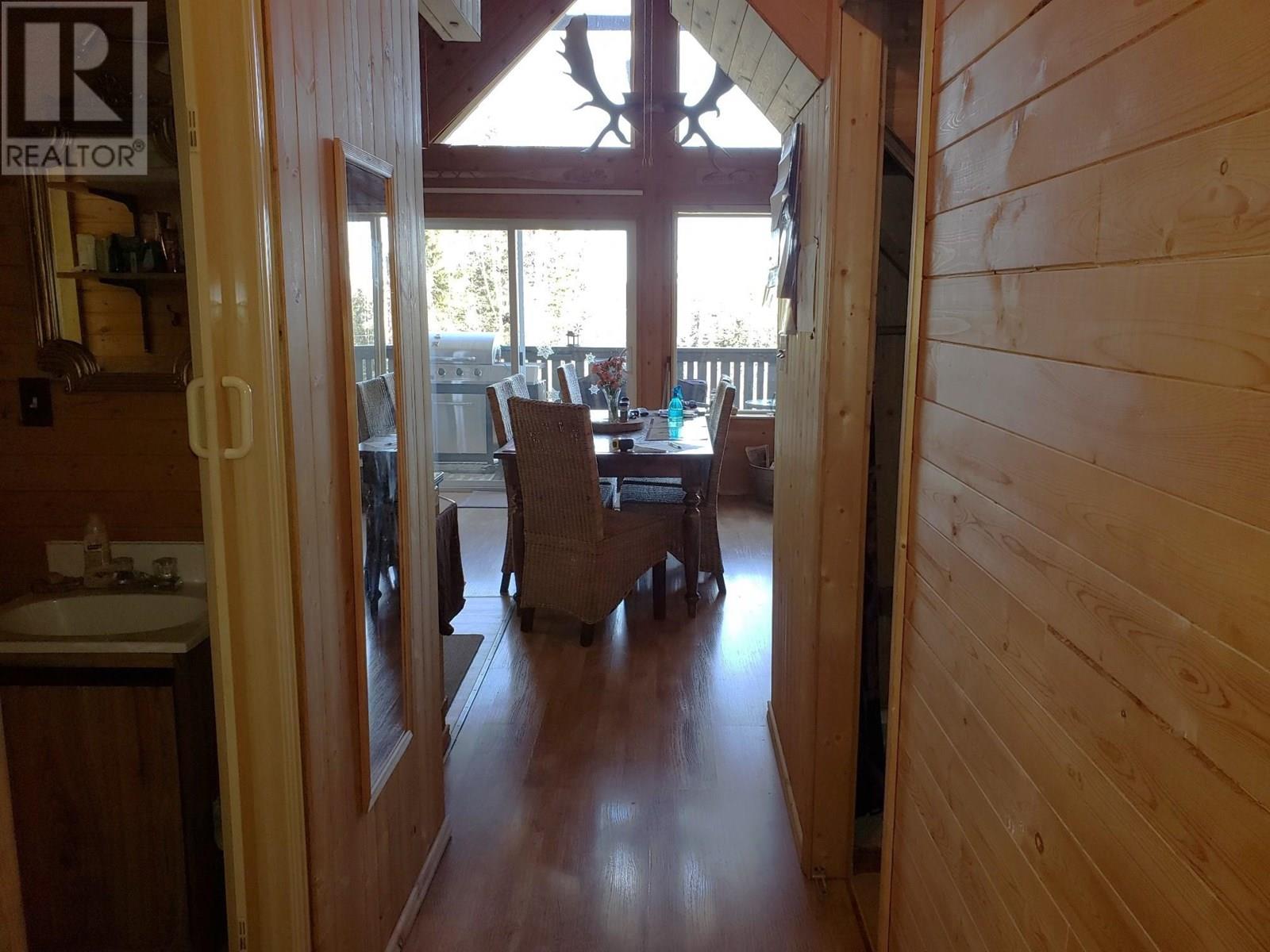 7589 JULSRUD ROAD, Lone Butte