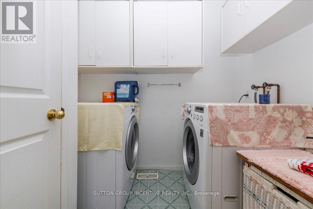 Photo 6 of 290 Cundles Road W, Barrie ON