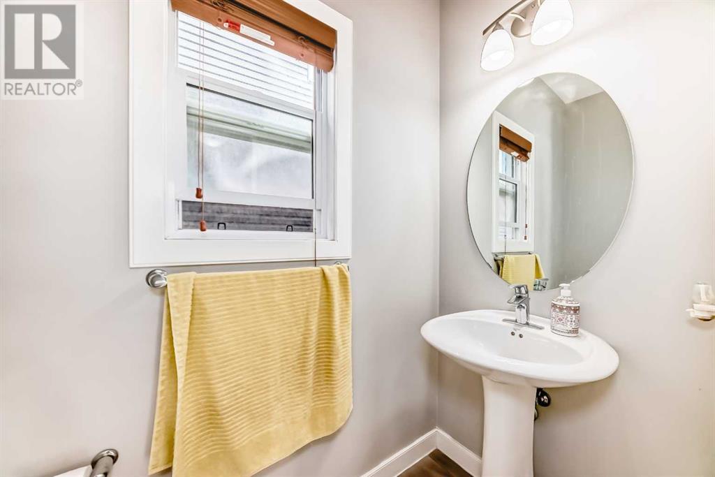 Single Family House for Sale in  Nolancrest Rise NW Nolan Hill Calgary 