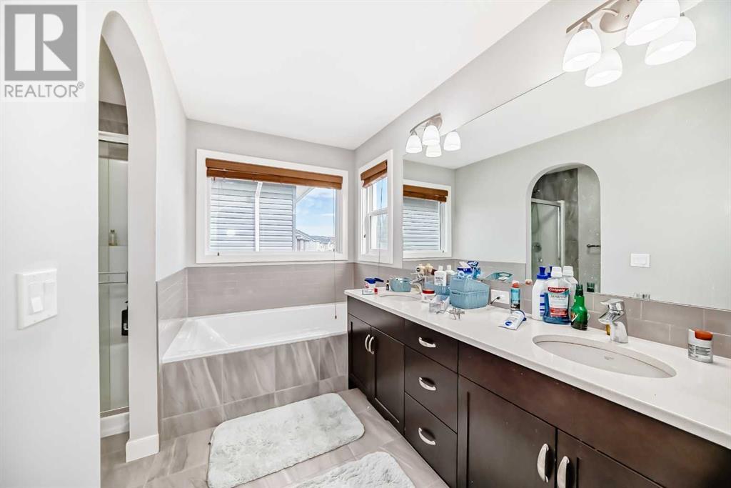 Single Family House for Sale in  Nolancrest Rise NW Nolan Hill Calgary 