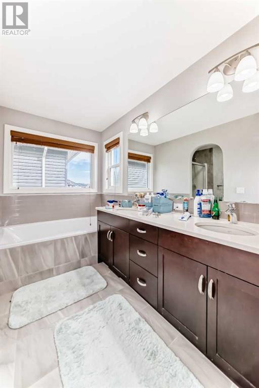 Single Family House for Sale in  Nolancrest Rise NW Nolan Hill Calgary 