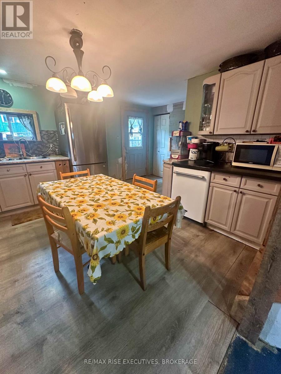 Photo 16 of 139 Green Street, Deseronto ON