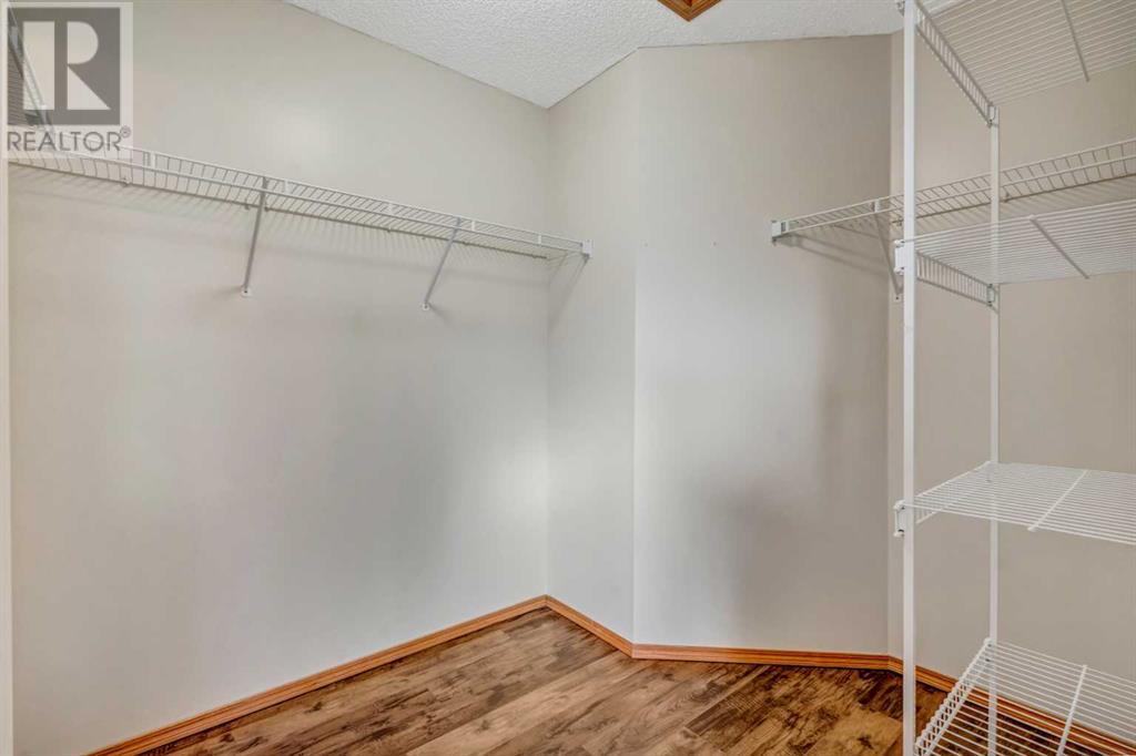 Single Family House for Sale in  Citadel Peak Mews NW Citadel Calgary 