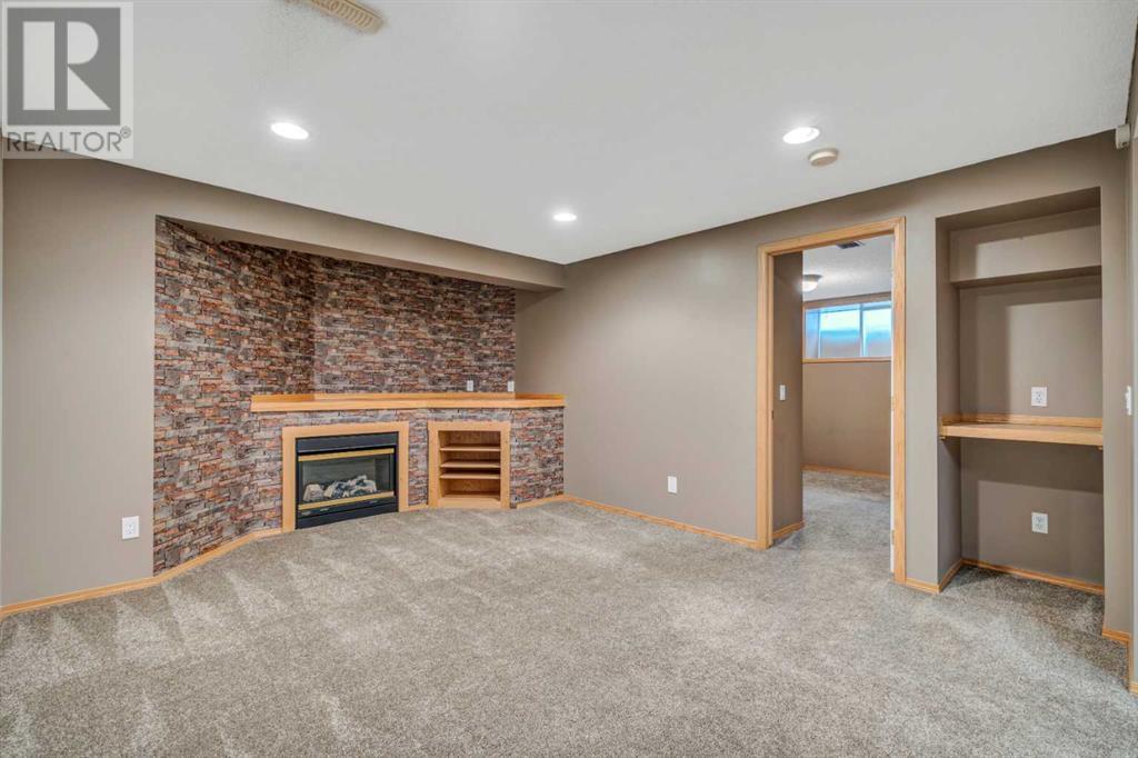 Single Family House for Sale in  Citadel Peak Mews NW Citadel Calgary 