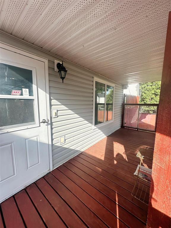 Photo 3 of 303 Boyd Avenue, Winnipeg MB