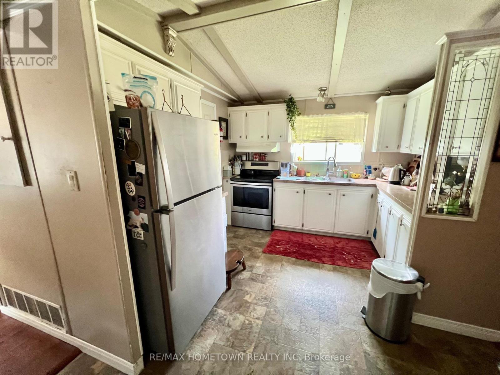 Photo 7 of 212 Knight Avenue, Augusta ON