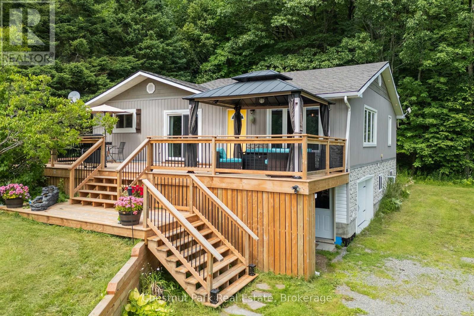 Photo 2 of 1922 141 Highway, Muskoka Lakes ON