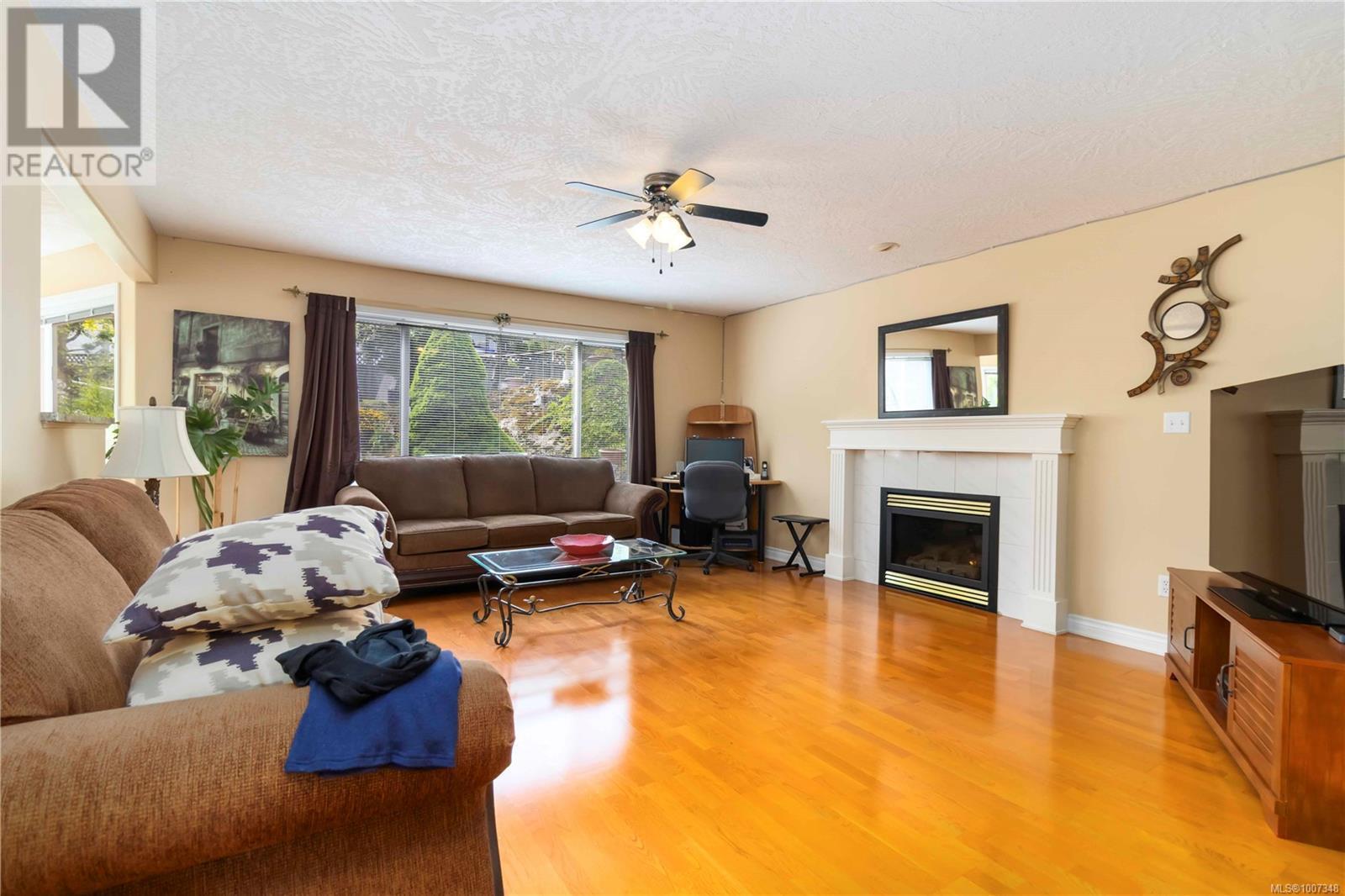 Photo 8 of 2350 Setchfield Ave, Langford BC