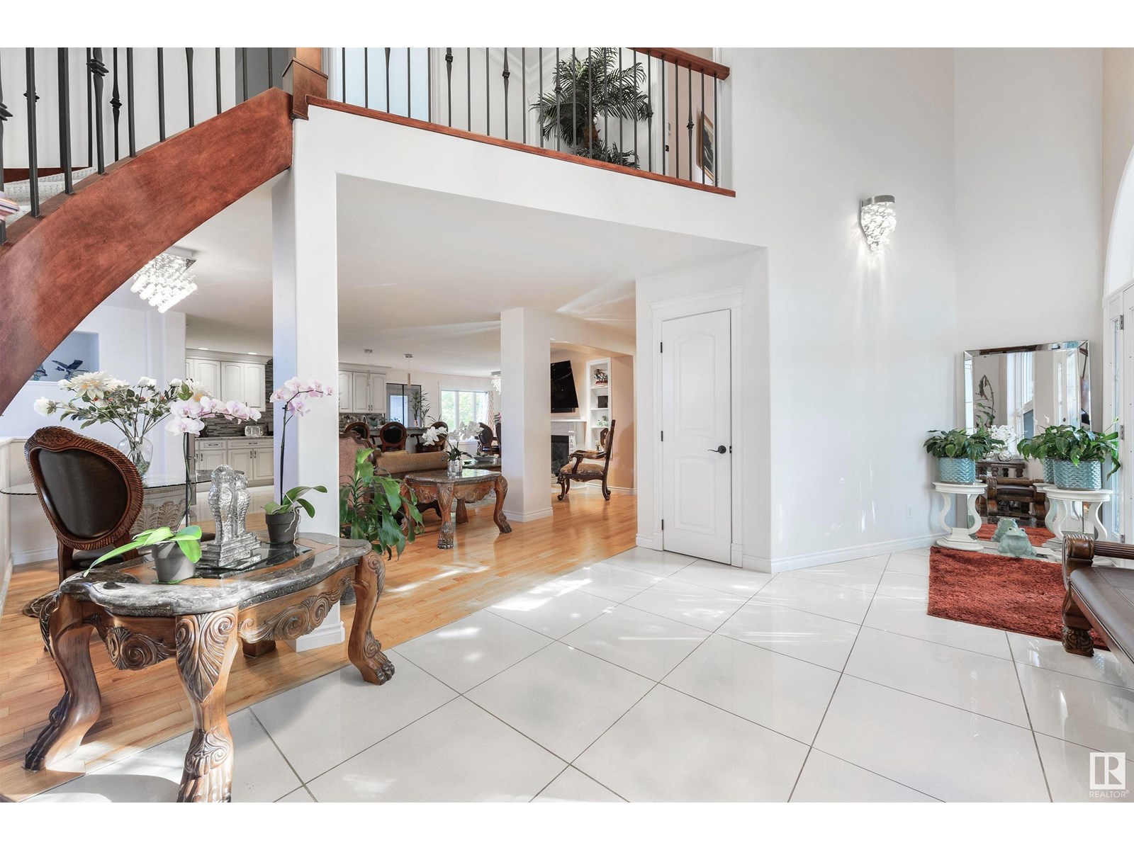 Photo 6 of 9720 65 Av Nw, Edmonton AB