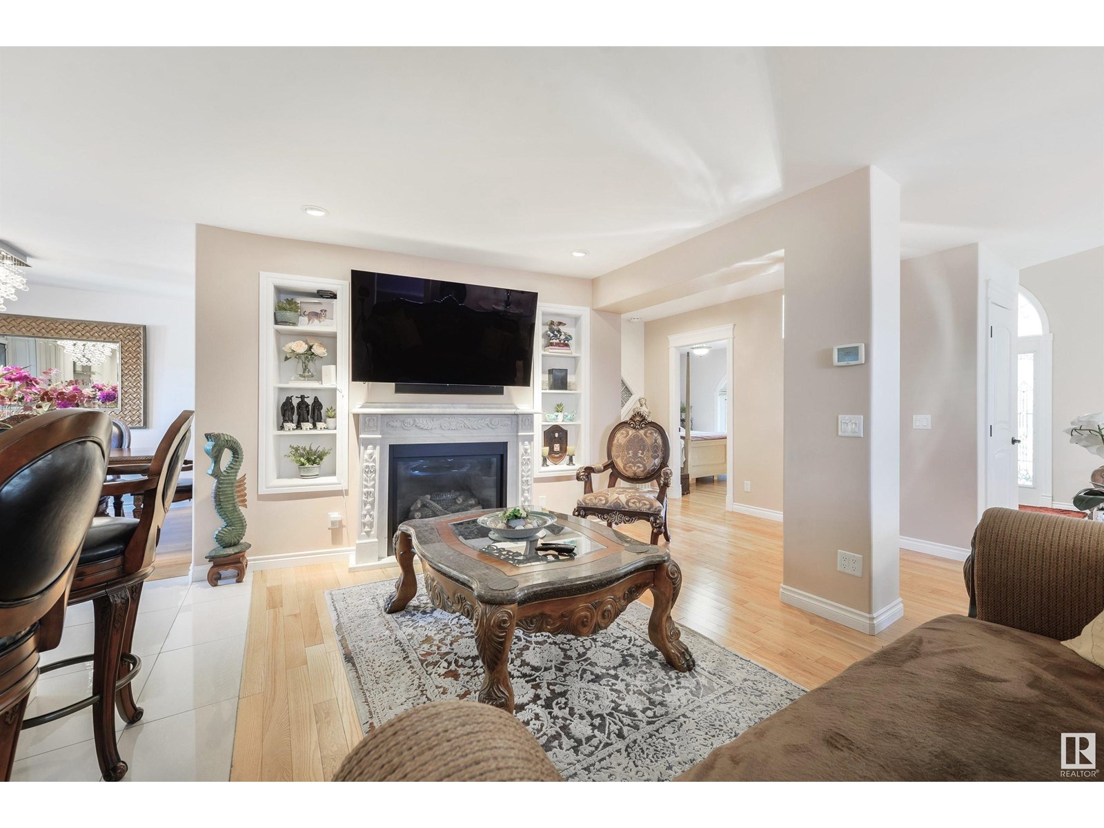 Photo 8 of 9720 65 Av Nw, Edmonton AB