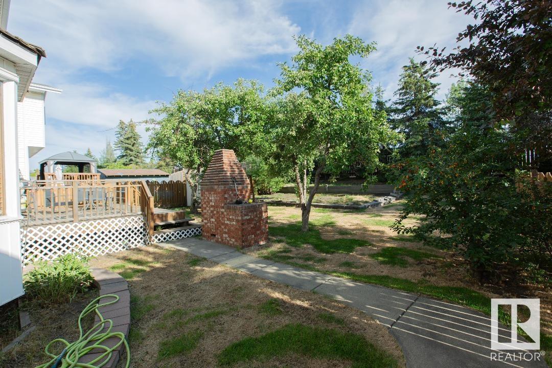 Photo 43 of 9915 154 Av Nw, Edmonton AB