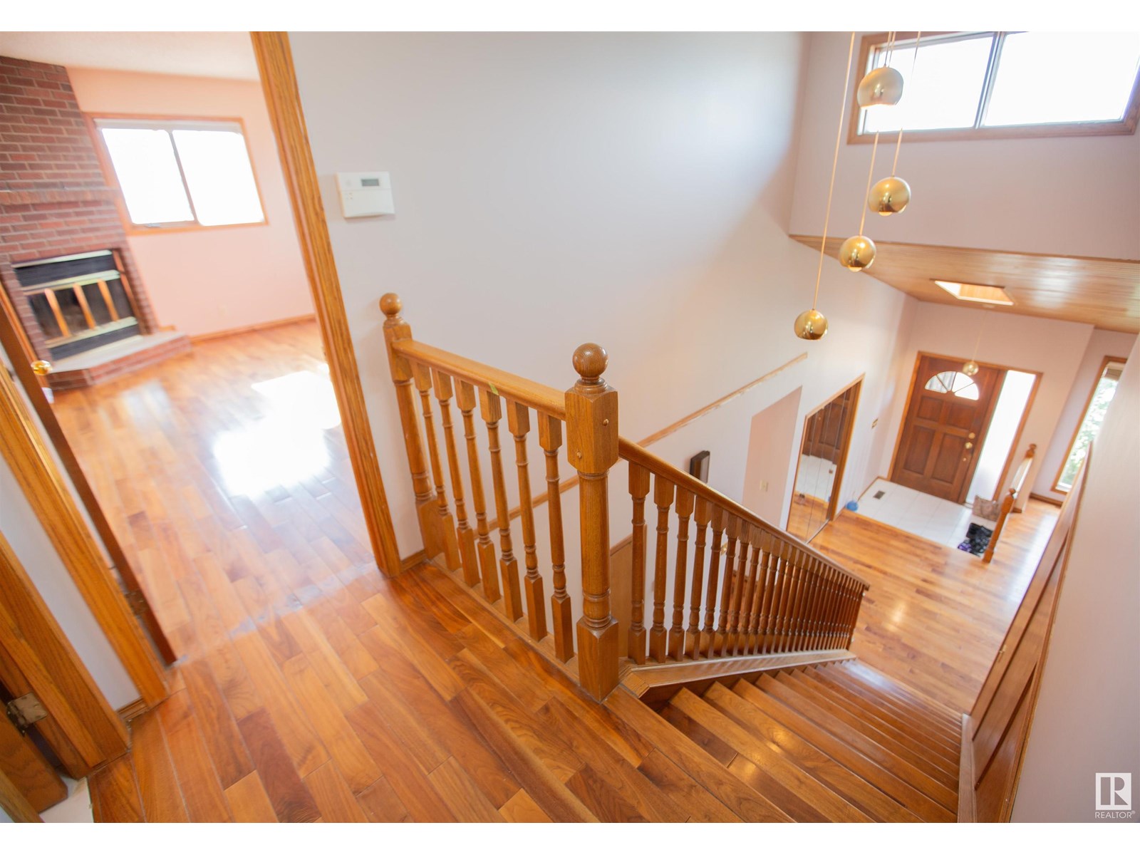 Photo 23 of 9915 154 Av Nw, Edmonton AB