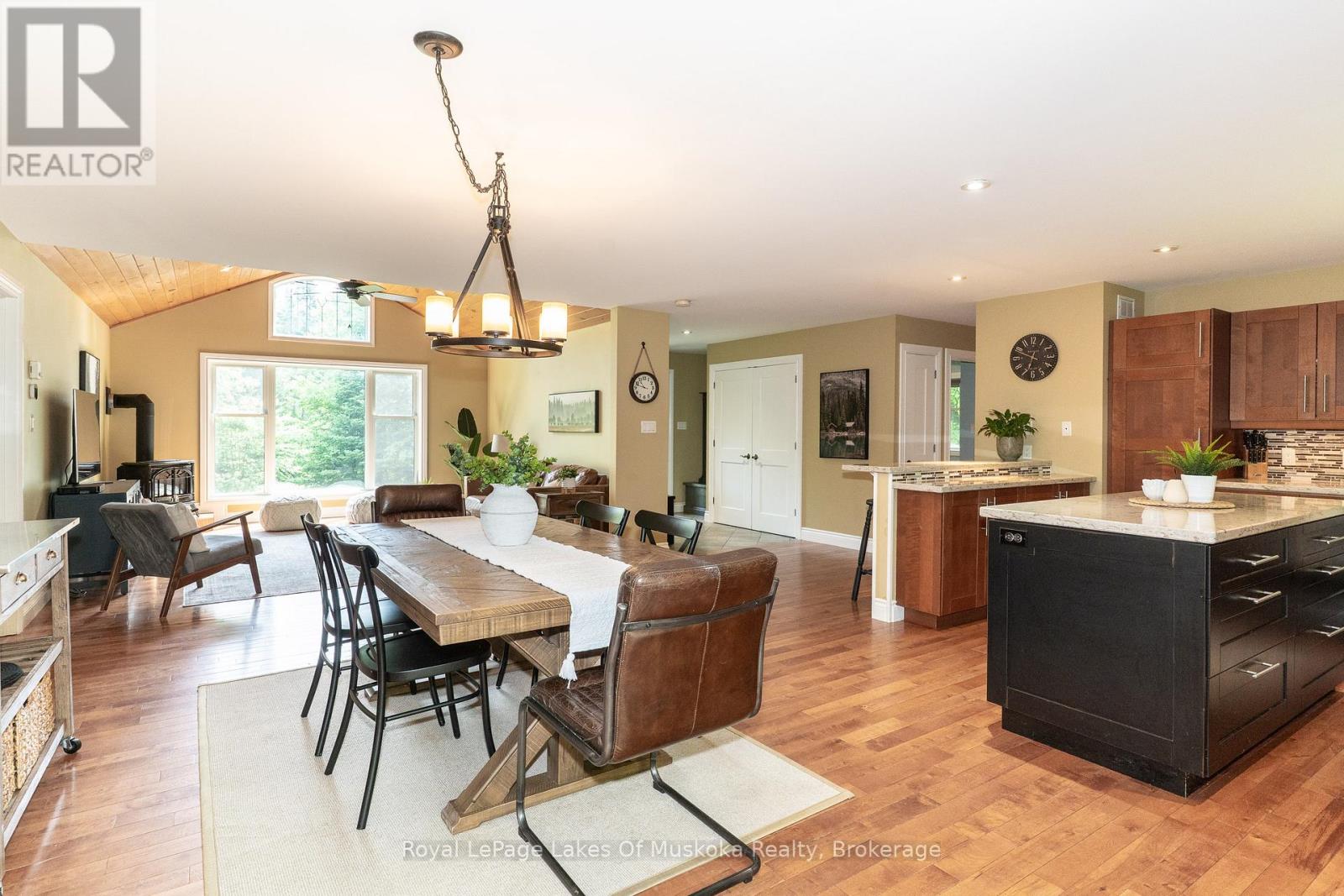 Photo 32 of 1334 Beatrice Townline Road, Muskoka Lakes ON