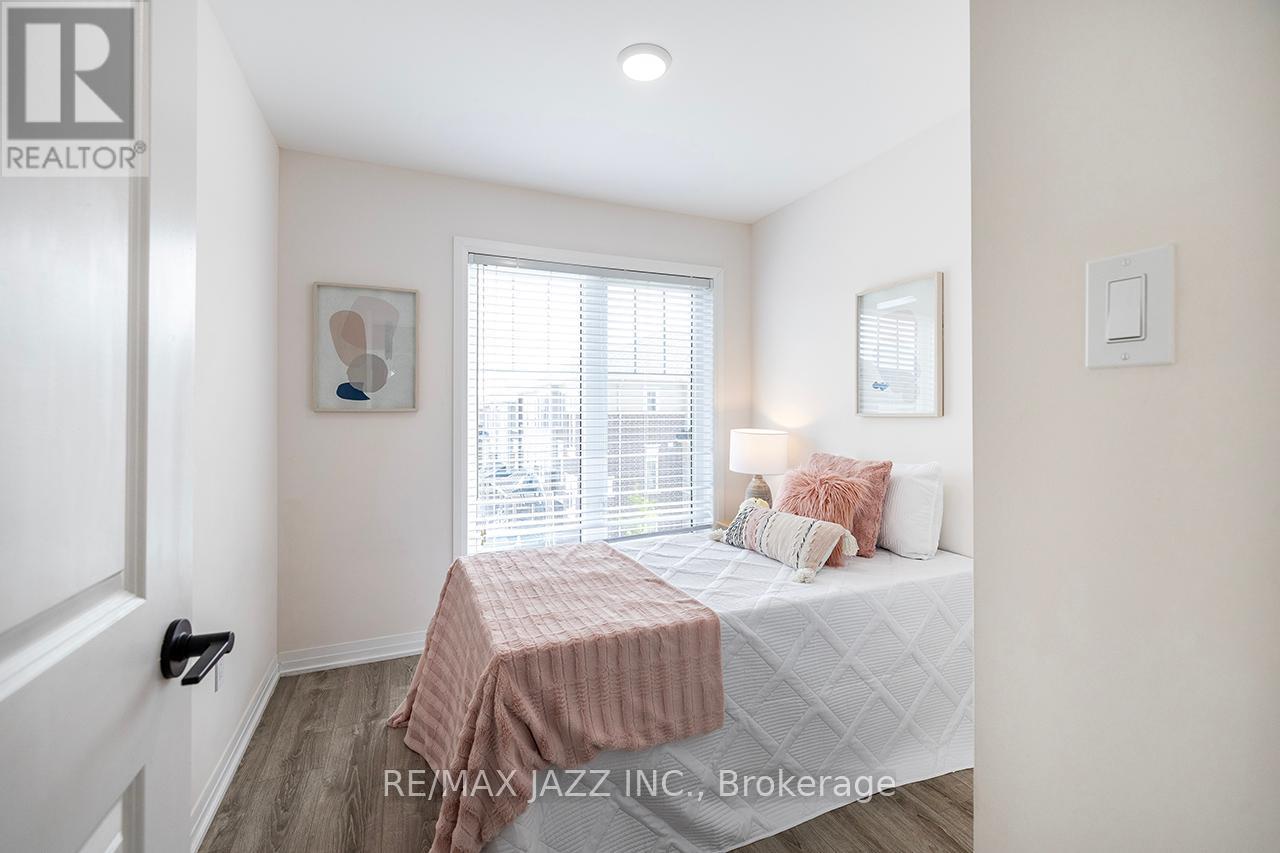 Photo 32 of 74 Ambereen Place, Clarington ON