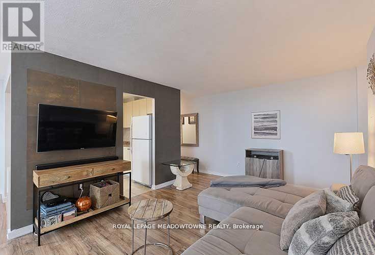 Photo 16 of 903 530 Lolita Gardens, Mississauga ON