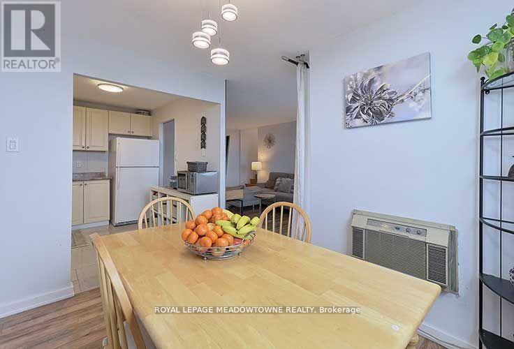 Photo 30 of 903 530 Lolita Gardens, Mississauga ON