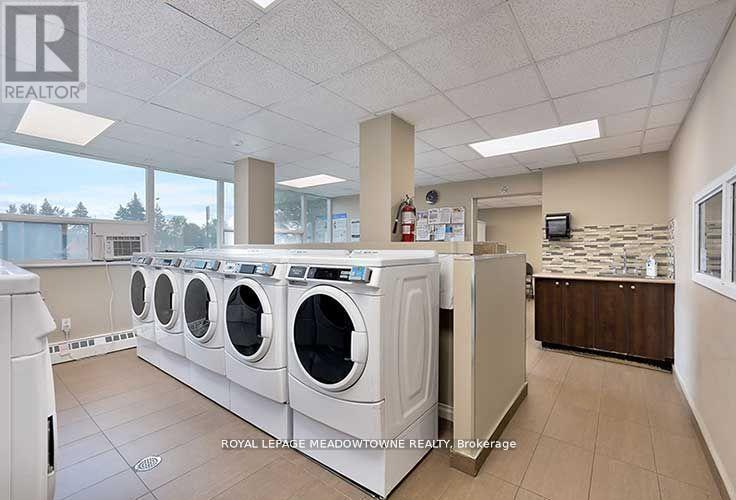 Photo 22 of 903 530 Lolita Gardens, Mississauga ON