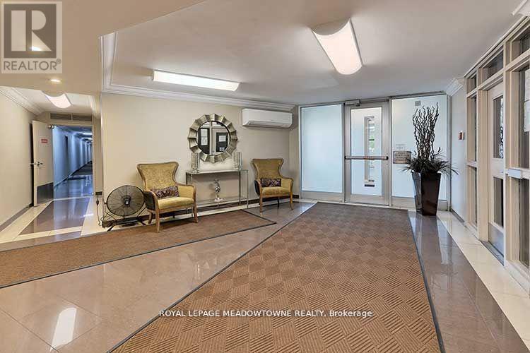 Photo 21 of 903 530 Lolita Gardens, Mississauga ON