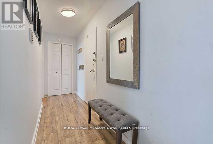 Photo 17 of 903 530 Lolita Gardens, Mississauga ON