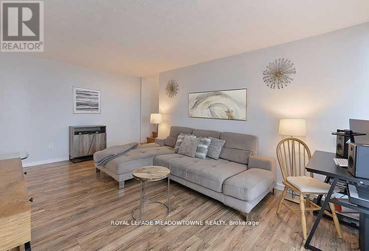 Photo 24 of 903 530 Lolita Gardens, Mississauga ON