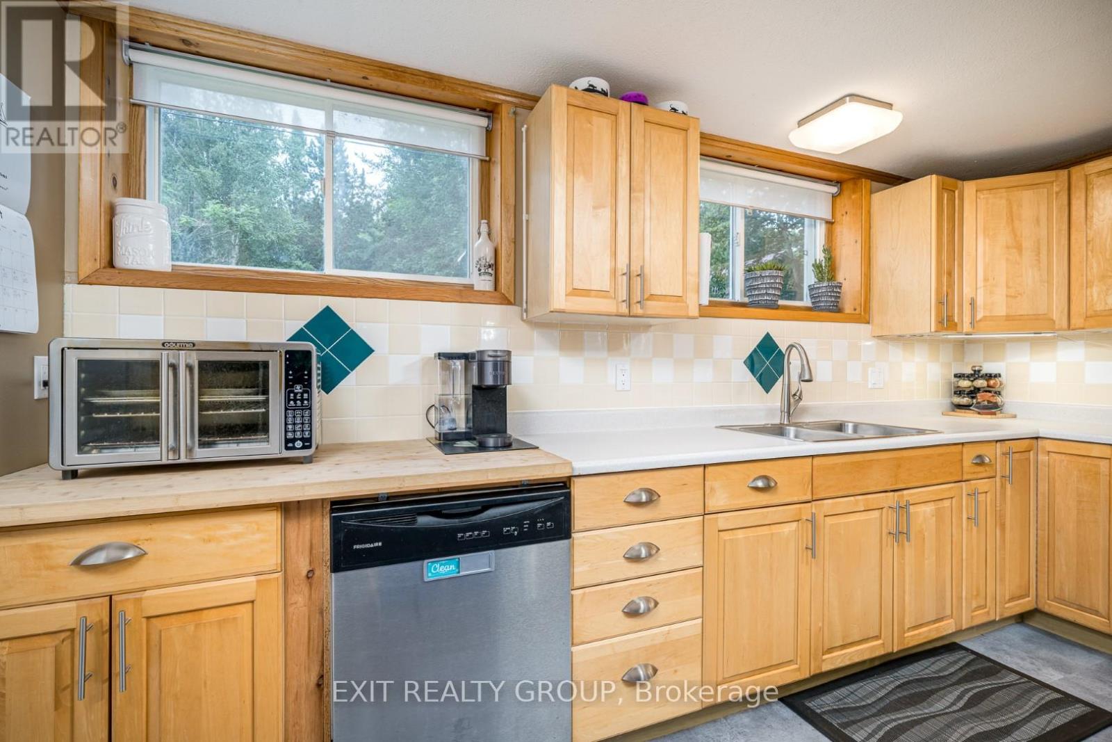 Photo 37 of 103 Camp Lane, Tweed ON