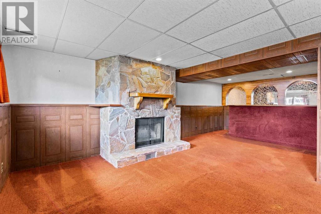 Single Family House Bi-level for Sale in  Harmon Place SW Haysboro Calgary 