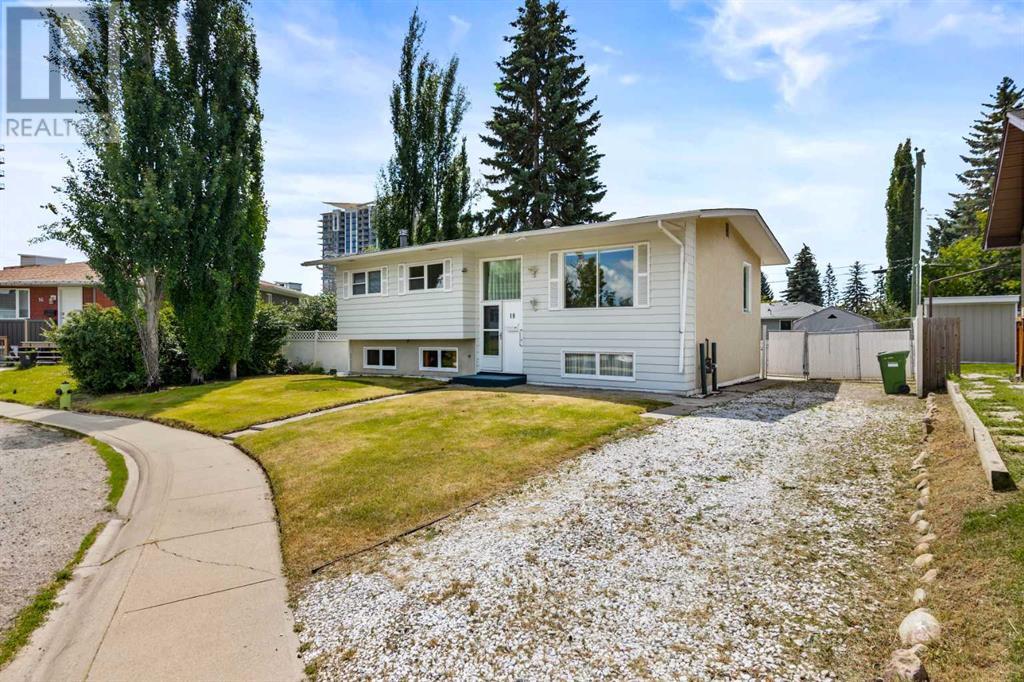 Single Family House Bi-level for Sale in  Harmon Place SW Haysboro Calgary 
