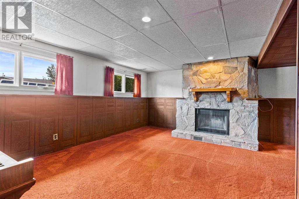 Single Family House Bi-level for Sale in  Harmon Place SW Haysboro Calgary 
