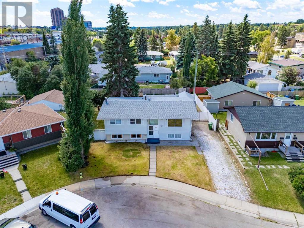 Single Family House Bi-level for Sale in  Harmon Place SW Haysboro Calgary 