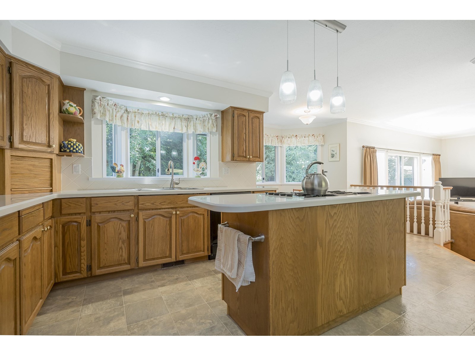 Photo 12 of 2104 131 B Street, Surrey BC