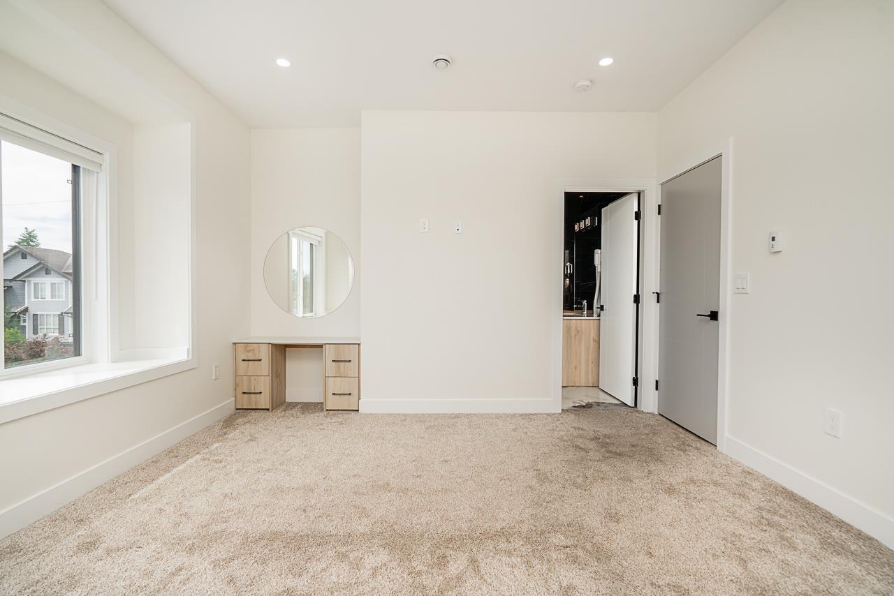Photo 20 of 21010 72 Avenue, Langley BC