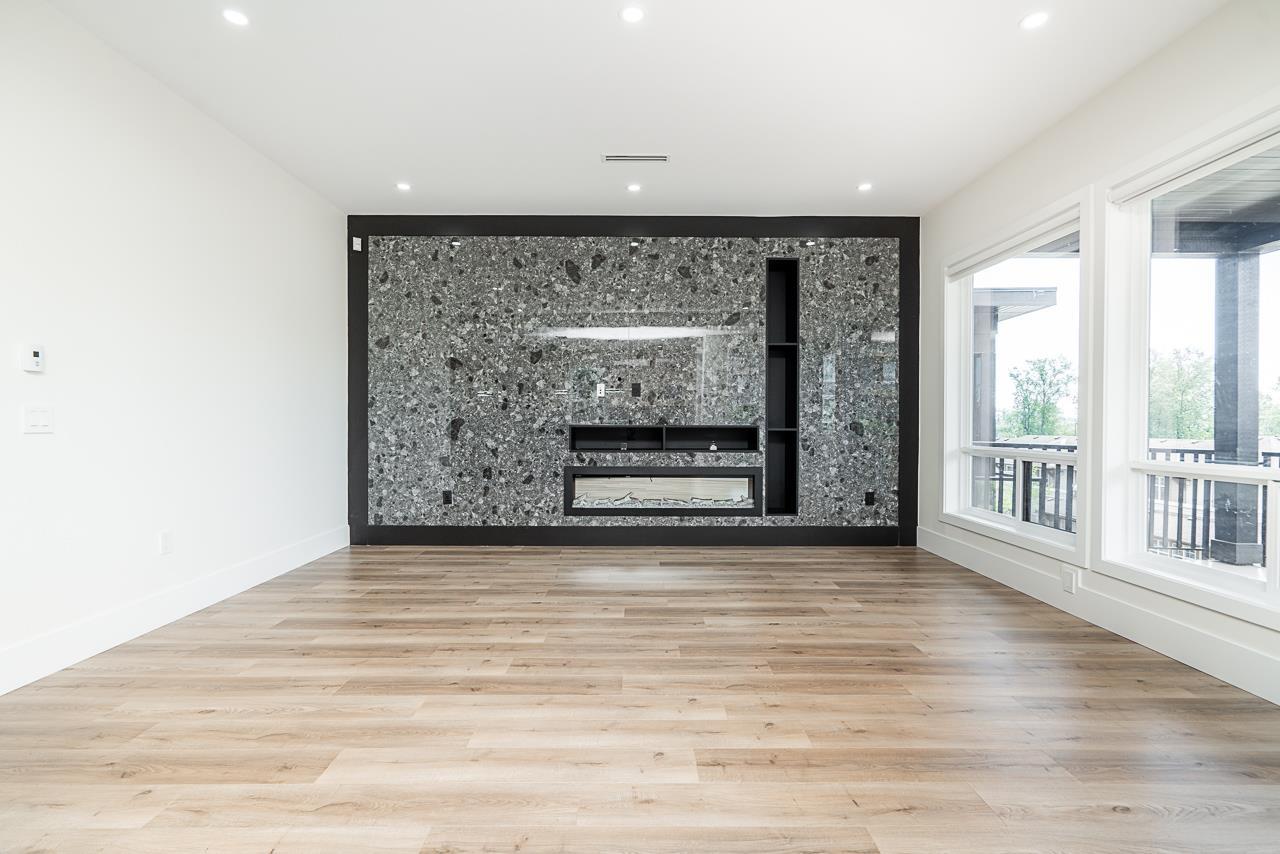 Photo 7 of 21010 72 Avenue, Langley BC