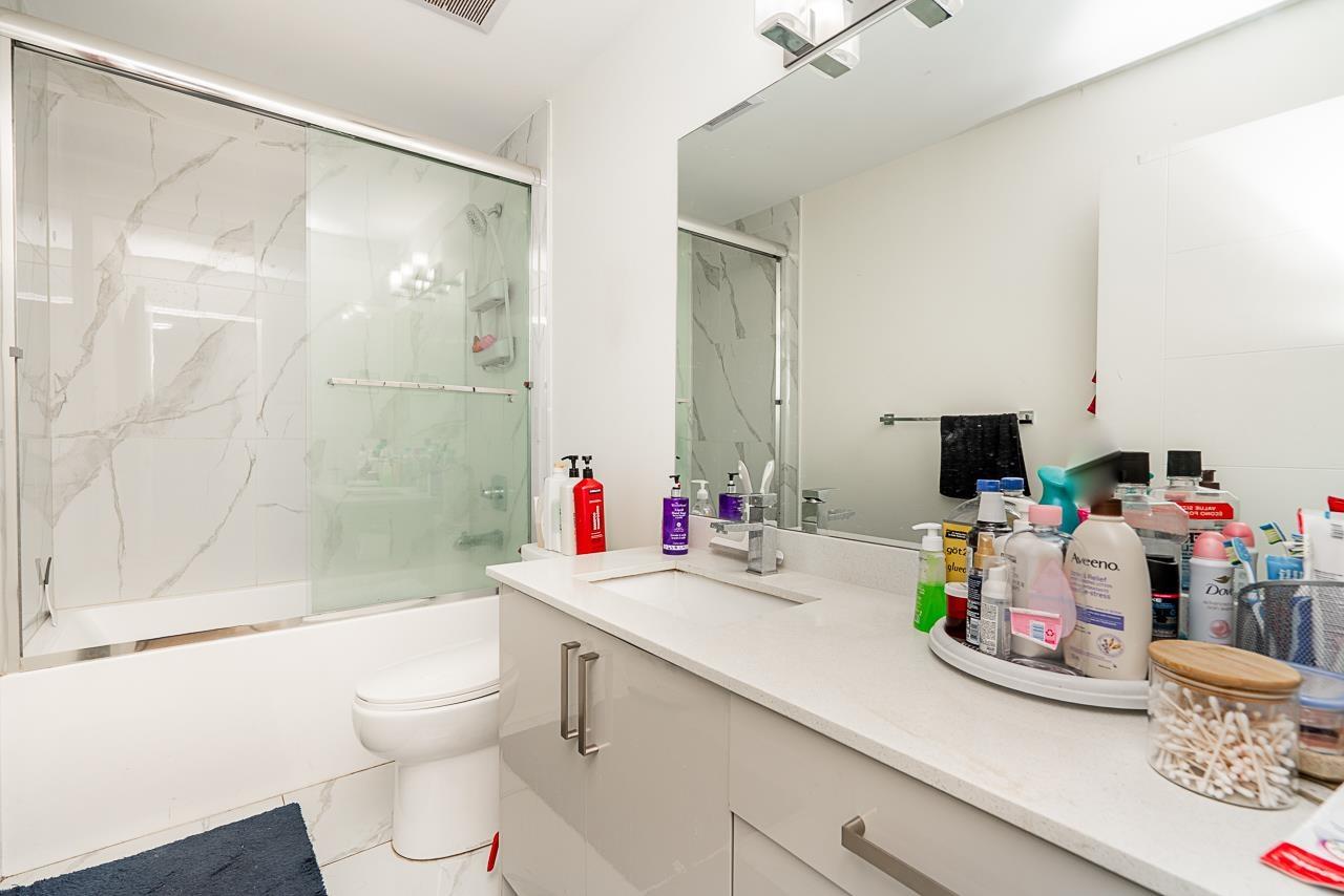 Photo 36 of 21010 72 Avenue, Langley BC