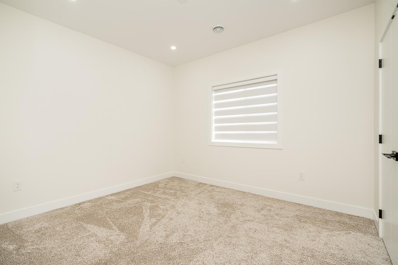 Photo 27 of 21010 72 Avenue, Langley BC
