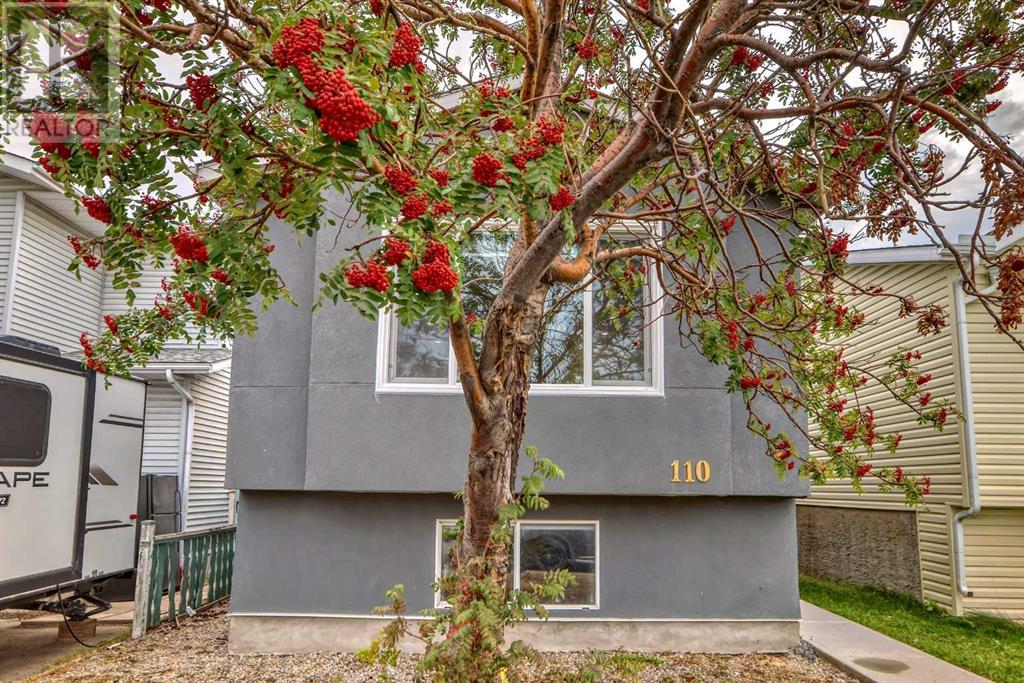 Single Family House Bi-level for Sale in  Falmere Way NE Falconridge Calgary 