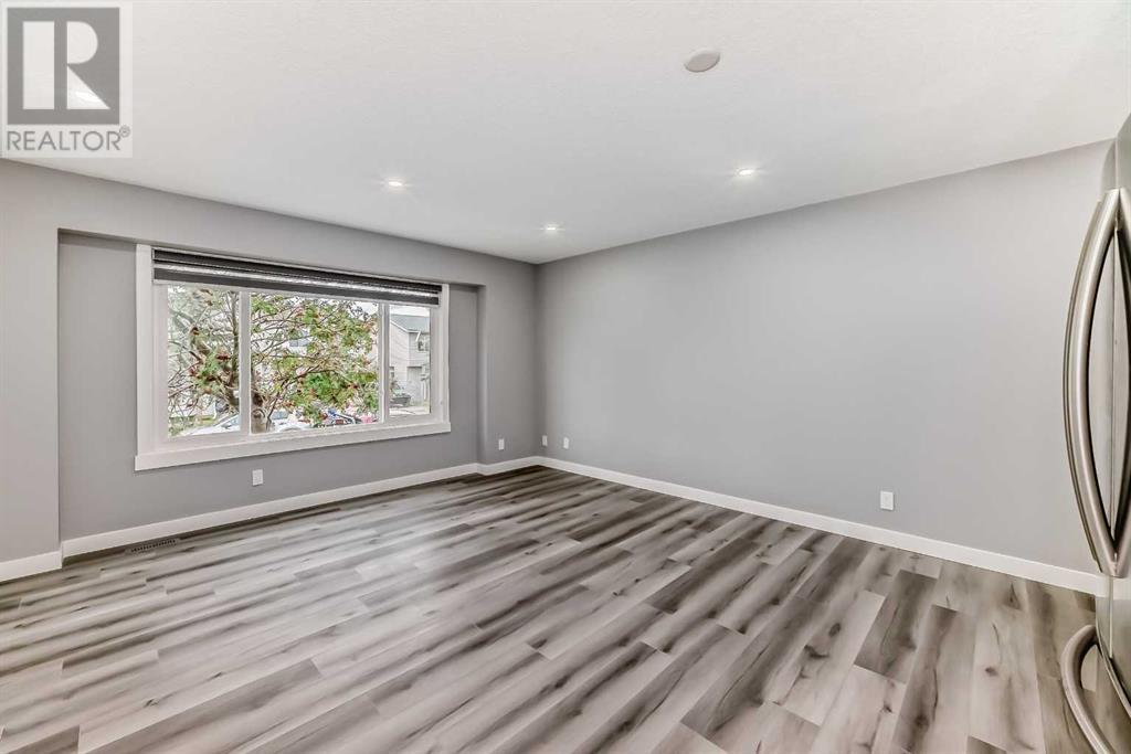 Single Family House Bi-level for Sale in  Falmere Way NE Falconridge Calgary 