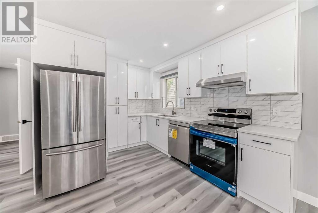 Single Family House Bi-level for Sale in  Falmere Way NE Falconridge Calgary 