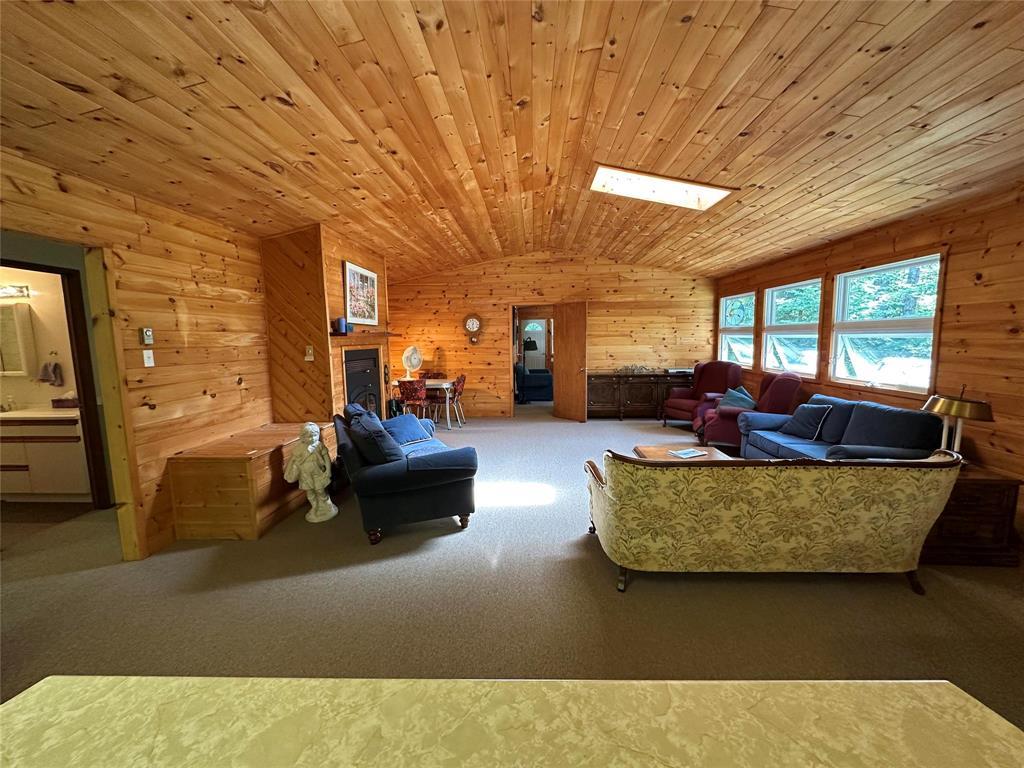Photo 13 of 220 7th Avenue, Victoria Beach MB
