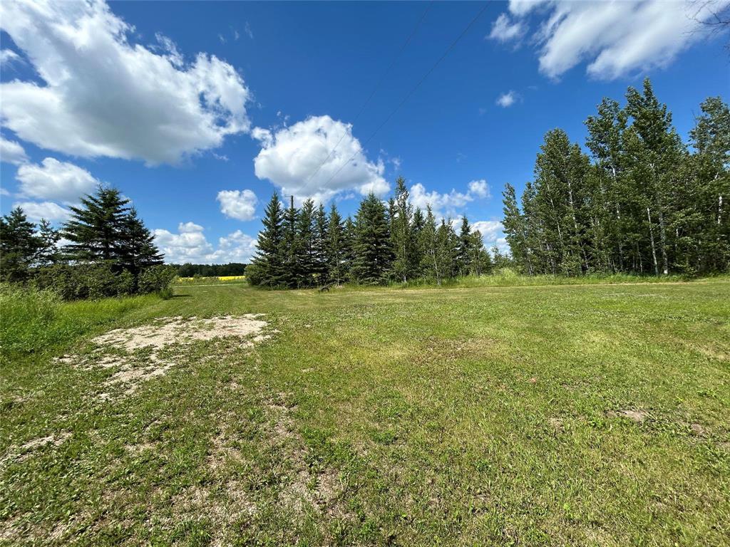 Photo 6 of 6107 80 E Road, Sprague MB