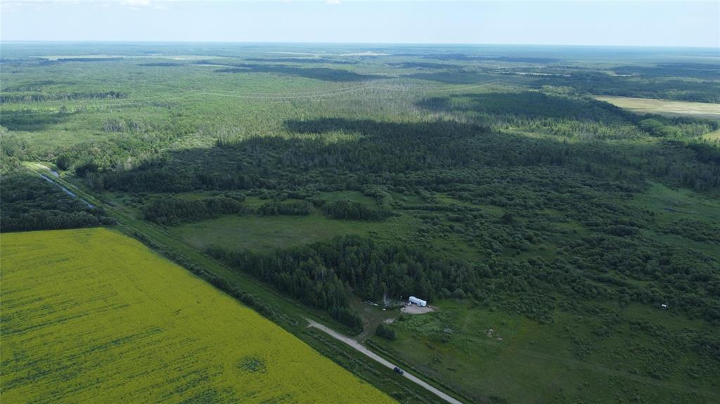 Photo 12 of 6107 80 E Road, Sprague MB