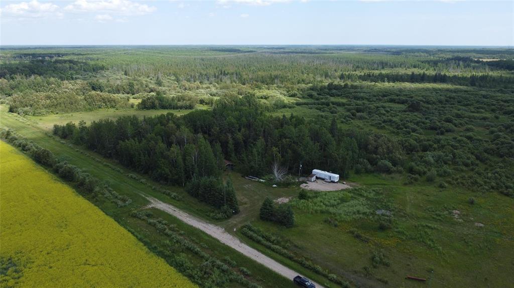 Photo 10 of 6107 80 E Road, Sprague MB