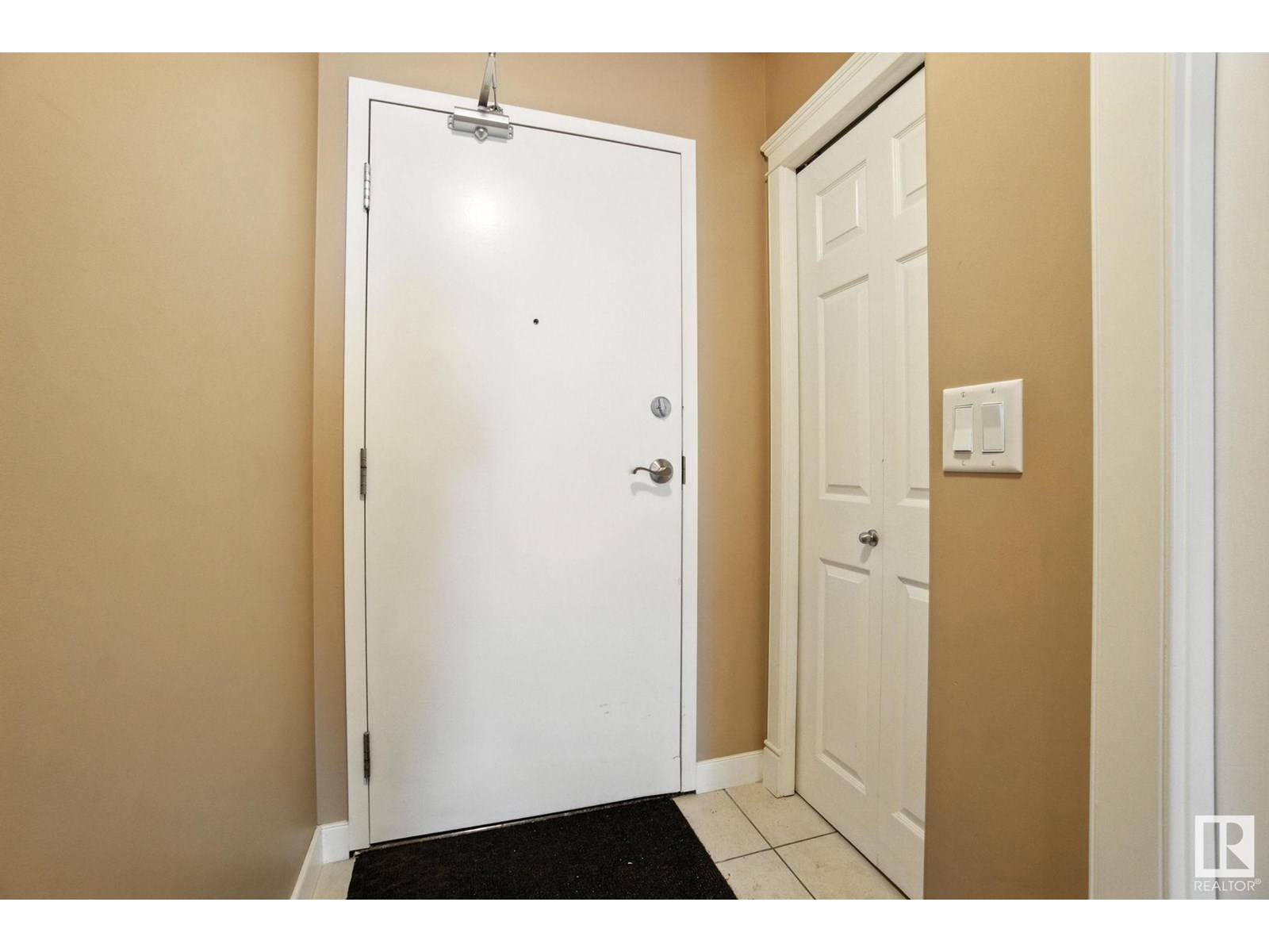 #1008 9939 109 ST NW - 25