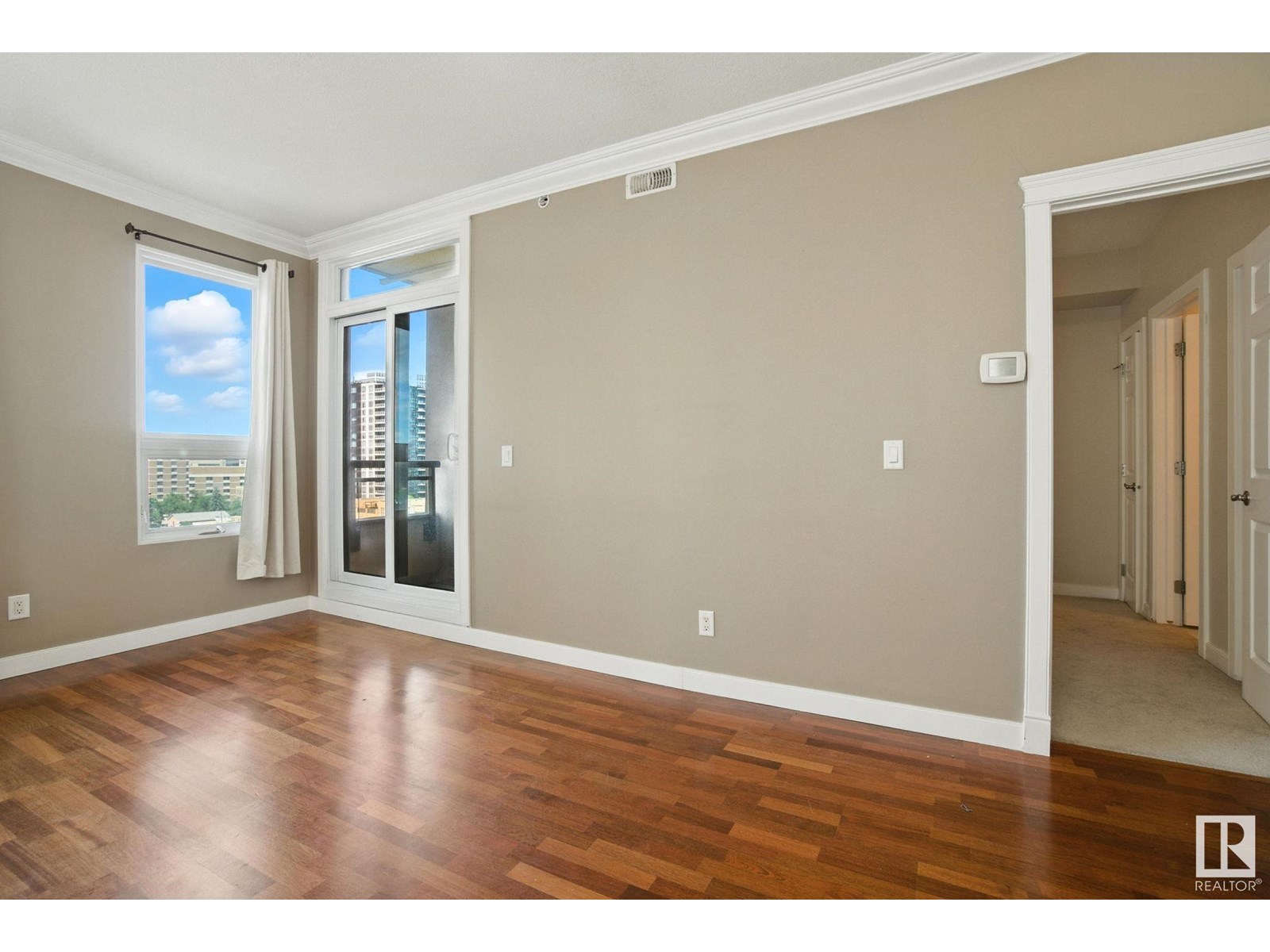 #1008 9939 109 ST NW - 13